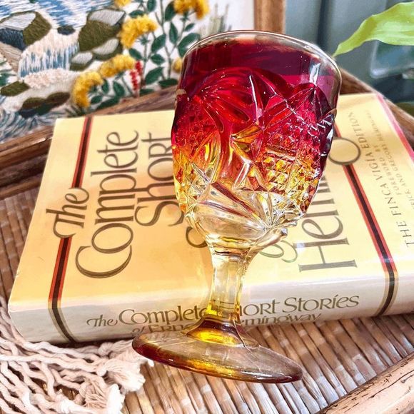 Vintage LE Smith Amberina Eagle and Shield Wine Goblet Glass - Picture 5 of 5